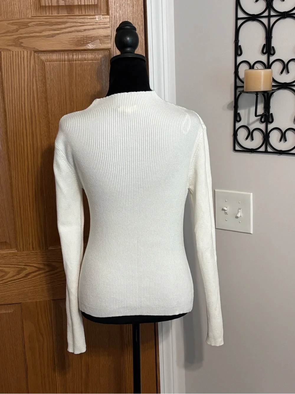 EESome White Ribbed Mock Turtleneck Sweater with Asymmetric Cutout Viscose Small